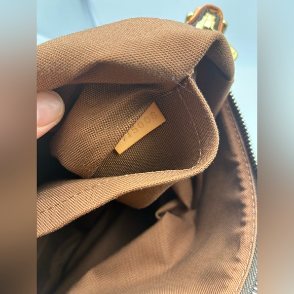 LOUIS VUITTON MONOGRAM ODEON MM CROSSBODY WITH COA - Picture 5 of 16